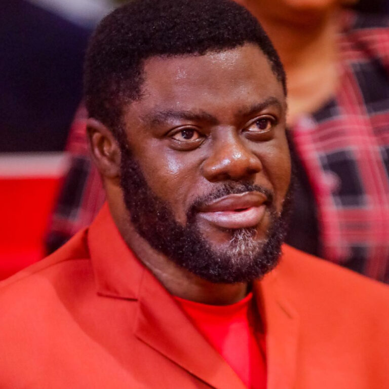 486540237_958356813163808_5852599537176738030_n-768x1426